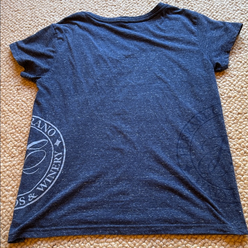 Woman’s Large Navy Ferrari Carano Winery tee shirt - Picture 5 of 8